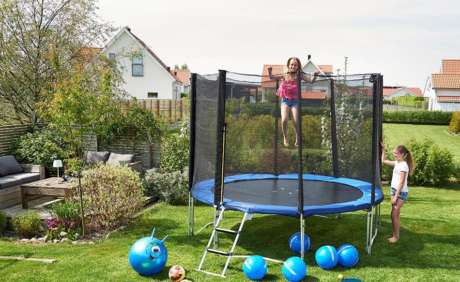 Slik hopper du trygt på en trampoline
